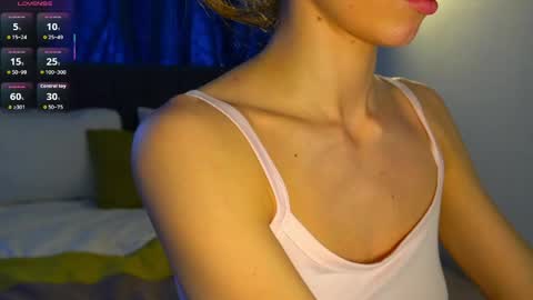 Snapshot of danielle_thomas chatting on 18, 4, 2026 Danielle online show from 18, 4, 2026