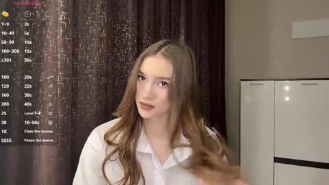 Snapshot of daniellecorra chatting on 28, 4, 2026 Trisha wanna play Meow online show from 28, 4, 2026