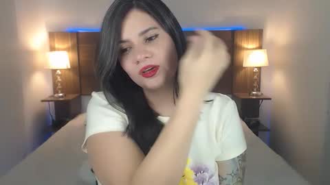 daniellerain online show from 19, 11, 2025