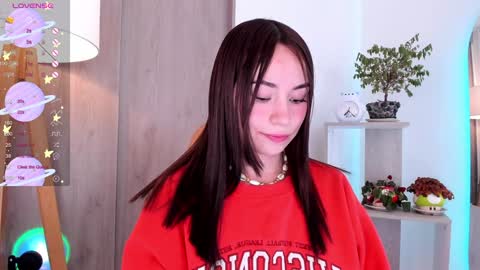 Danielle Rose online show from 3, 2, 2025