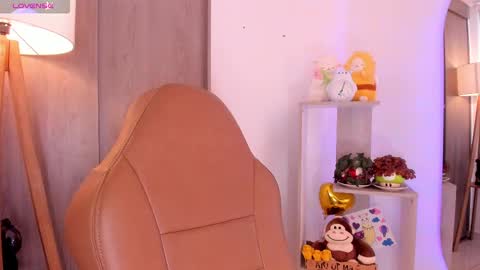 Danielle Rose online show from 15, 9, 2025