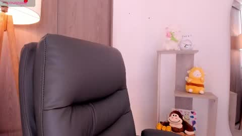 Danielle Rose online show from 4, 10, 2025