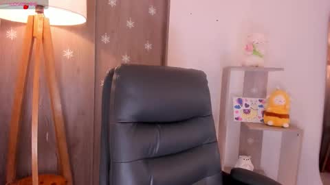 Danielle Rose online show from 24, 2, 2026