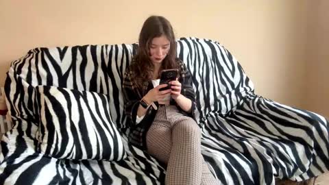 Mia online show from 28, 11, 2025