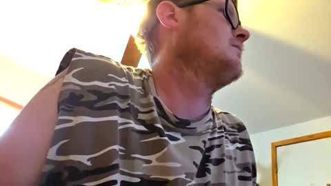 Snapshot of danielp_mod_cb chatting on 6, 4, 2026 Daniel y. online show from 6, 4, 2026