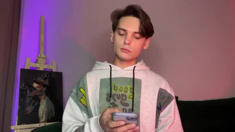 Snapshot of danieltuckerr chatting on 8, 11, 2025 danieltuckerr online show from 8, 11, 2025