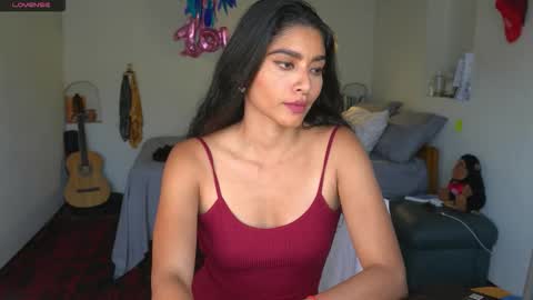 Snapshot of daniisla chatting on 19, 11, 2025 danalle .. online show from 19, 11, 2025