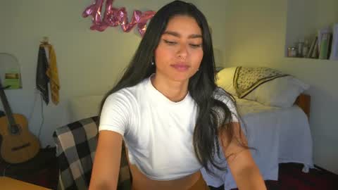 Snapshot of daniisla chatting on 5, 8, 2026 danalle .. online show from 5, 8, 2026