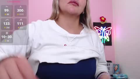 Snapshot of danika_bellaa chatting on 9, 4, 2026 K A R O L online show from 9, 4, 2026