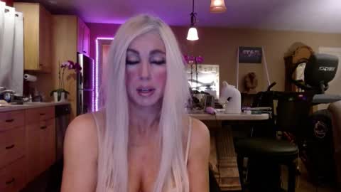DanikaWhite69 online show from 4, 10, 2025