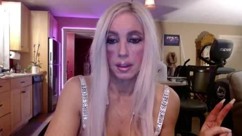 DanikaWhite69 online show from 14, 4, 2026