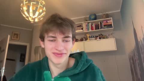 Snapshot of daniosunshine chatting on 10, 12, 2024 danio hot online show from 10, 12, 2024