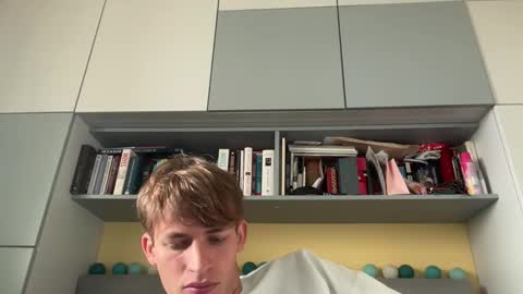 Snapshot of daniosunshine chatting on 8, 10, 2025 danio hot online show from 8, 10, 2025