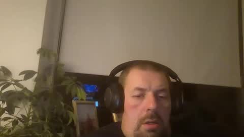 Snapshot of danishman1980 chatting on 16, 11, 2025 danishman1980 online show from 16, 11, 2025