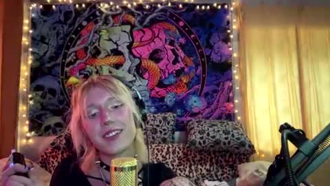 Snapshot of danitavranich chatting on 2, 8, 2026 danitavranich online show from 2, 8, 2026