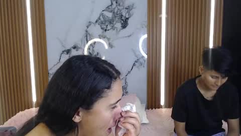 Snapshot of dann_jell chatting on 25, 4, 2026 Danniela y Victoria online show from 25, 4, 2026