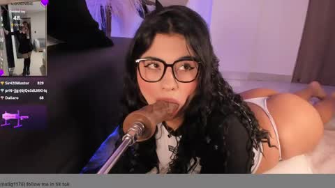 danna_adams1 online show from 22, 5, 2026