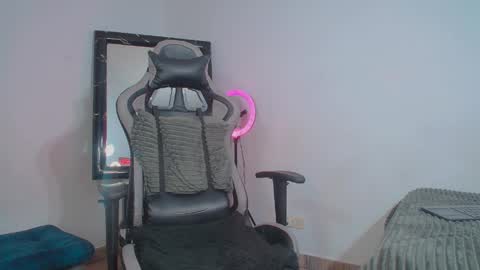 Snapshot of danna_bella2 chatting on 20, 4, 2026 danna isabella online show from 20, 4, 2026