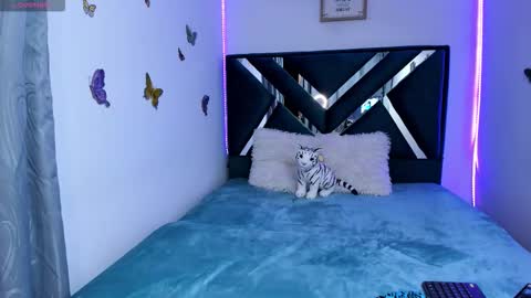 Danna martinezz online show from 4, 12, 2025