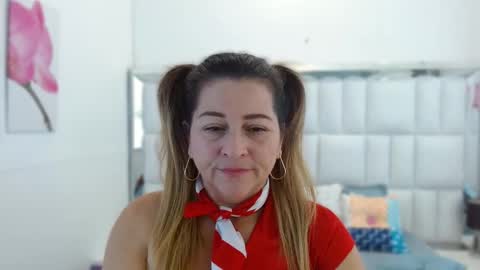 Snapshot of danna_wester chatting on 18, 9, 2025 D a n n a w e s t e r online show from 18, 9, 2025