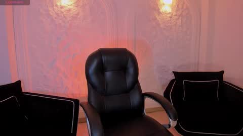 Danna Cruz  online show from 7, 11, 2025