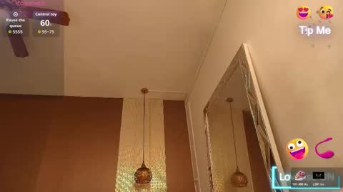 Snapshot of dannadoll69 chatting on 22, 12, 2025 Dannamunoz130 online show from 22, 12, 2025