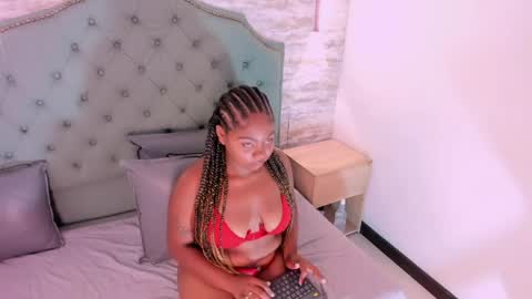 Snapshot of dannawhisper chatting on 8, 5, 2026 Dannawhisper online show from 8, 5, 2026