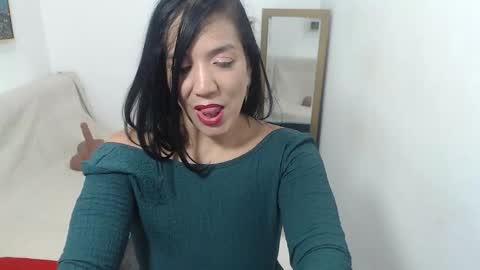 Snapshot of dannazuluaga chatting on 27, 9, 2025 Danna online show from 27, 9, 2025