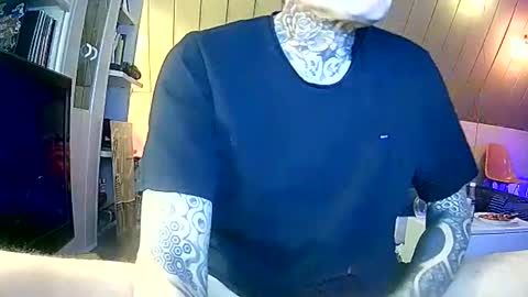 Snapshot of dannotdon chatting on 22, 4, 2026 DannotDon online show from 22, 4, 2026