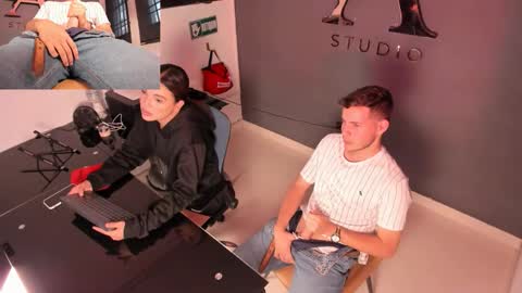 Snapshot of danny_and_lara chatting on 19, 9, 2025 danny_and_lara online show from 19, 9, 2025