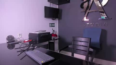 Snapshot of danny_and_lara chatting on 30, 9, 2025 danny_and_lara online show from 30, 9, 2025