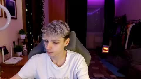 Snapshot of danny_fox888 chatting on 25, 2, 2026 Daniel online show from 25, 2, 2026