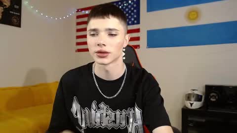 Snapshot of danny_noir chatting on 27, 10, 2025 Danny online show from 27, 10, 2025
