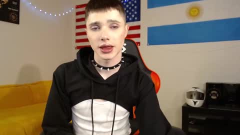 Snapshot of danny_noir chatting on 28, 10, 2025 Danny online show from 28, 10, 2025