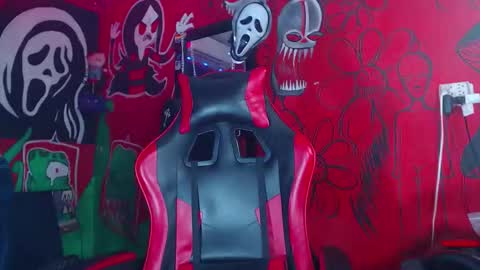 Snapshot of dantehellsingx chatting on 1, 11, 2025 dantehellsingx online show from 1, 11, 2025