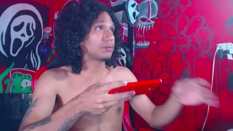 Snapshot of dantehellsingx chatting on 27, 11, 2025 dantehellsingx online show from 27, 11, 2025