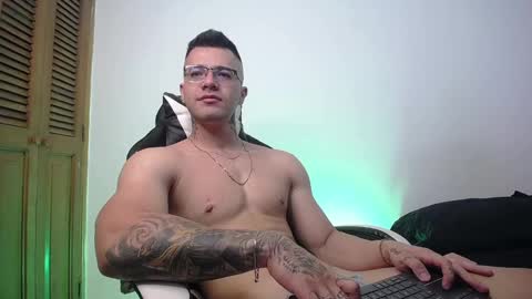 Snapshot of danteread chatting on 13, 2, 2025 danteread online show from 13, 2, 2025