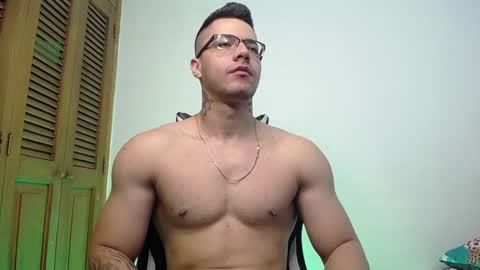 Snapshot of danteread chatting on 4, 3, 2025 danteread online show from 4, 3, 2025