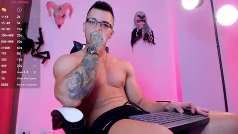 Snapshot of danteread chatting on 28, 10, 2025 danteread online show from 28, 10, 2025