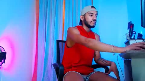 Snapshot of dantesantoro chatting on 7, 4, 2026 Dante Santoro online show from 7, 4, 2026