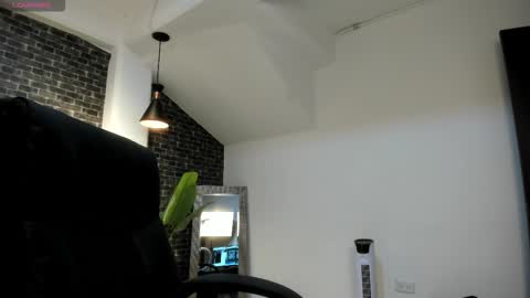 Dante Suarez online show from 23, 12, 2025