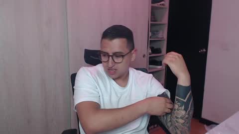 Snapshot of dantevesper chatting on 2, 4, 2026 dantevesper online show from 2, 4, 2026