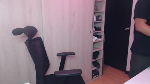 Snapshot of dantevesper chatting on 7, 4, 2026 dantevesper online show from 7, 4, 2026