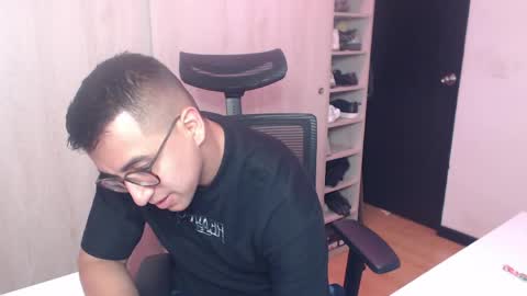 Snapshot of dantevesper chatting on 17, 4, 2026 dantevesper online show from 17, 4, 2026