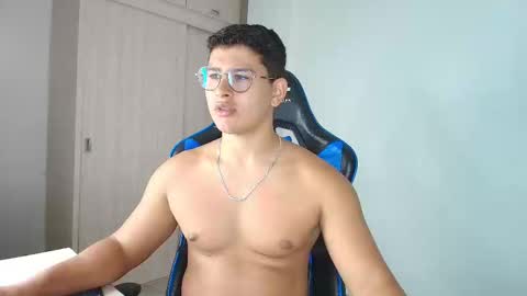 Snapshot of dantraxx chatting on 11, 12, 2024 Dantraxx online show from 11, 12, 2024