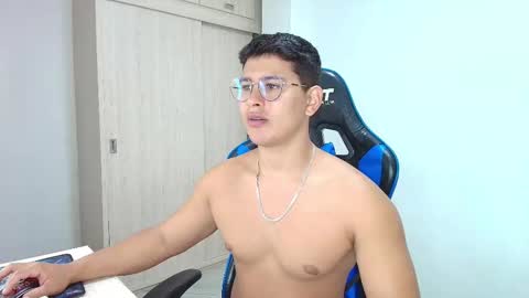 Snapshot of dantraxx chatting on 13, 12, 2024 Dantraxx online show from 13, 12, 2024