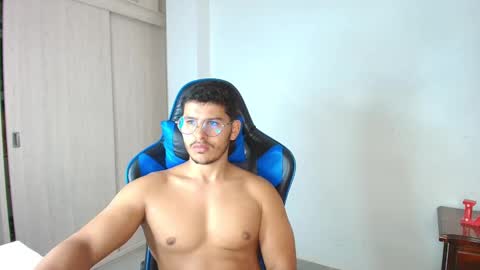 Snapshot of dantraxx chatting on 24, 9, 2025 Dantraxx online show from 24, 9, 2025