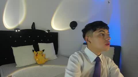 Snapshot of danvianny chatting on 12, 10, 2025 DAN VIANNY online show from 12, 10, 2025