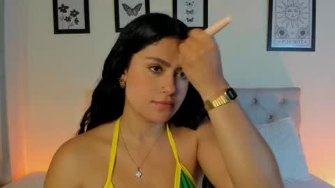 Snapshot of daphne_24 chatting on 22, 12, 2025 Antonella Mora online show from 22, 12, 2025