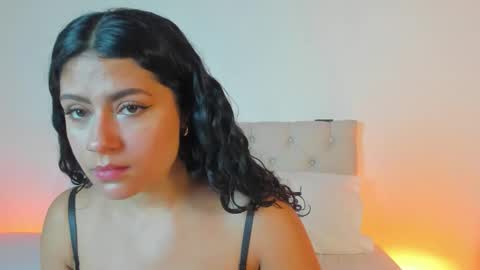 Snapshot of daphne_24 chatting on 8, 3, 2026 Antonella Mora online show from 8, 3, 2026